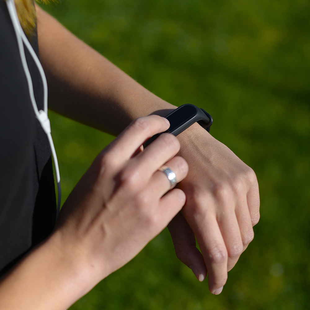 6 Reasons to Use a Fitness Tracker Blog PhysioRoom Blog