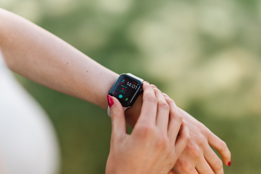 Smart fitness tracker watch