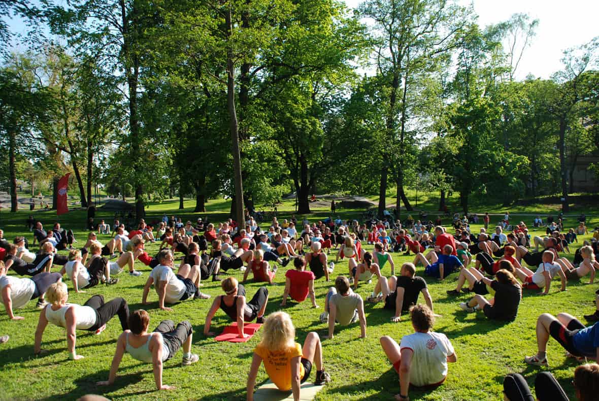 Outdoor community workout